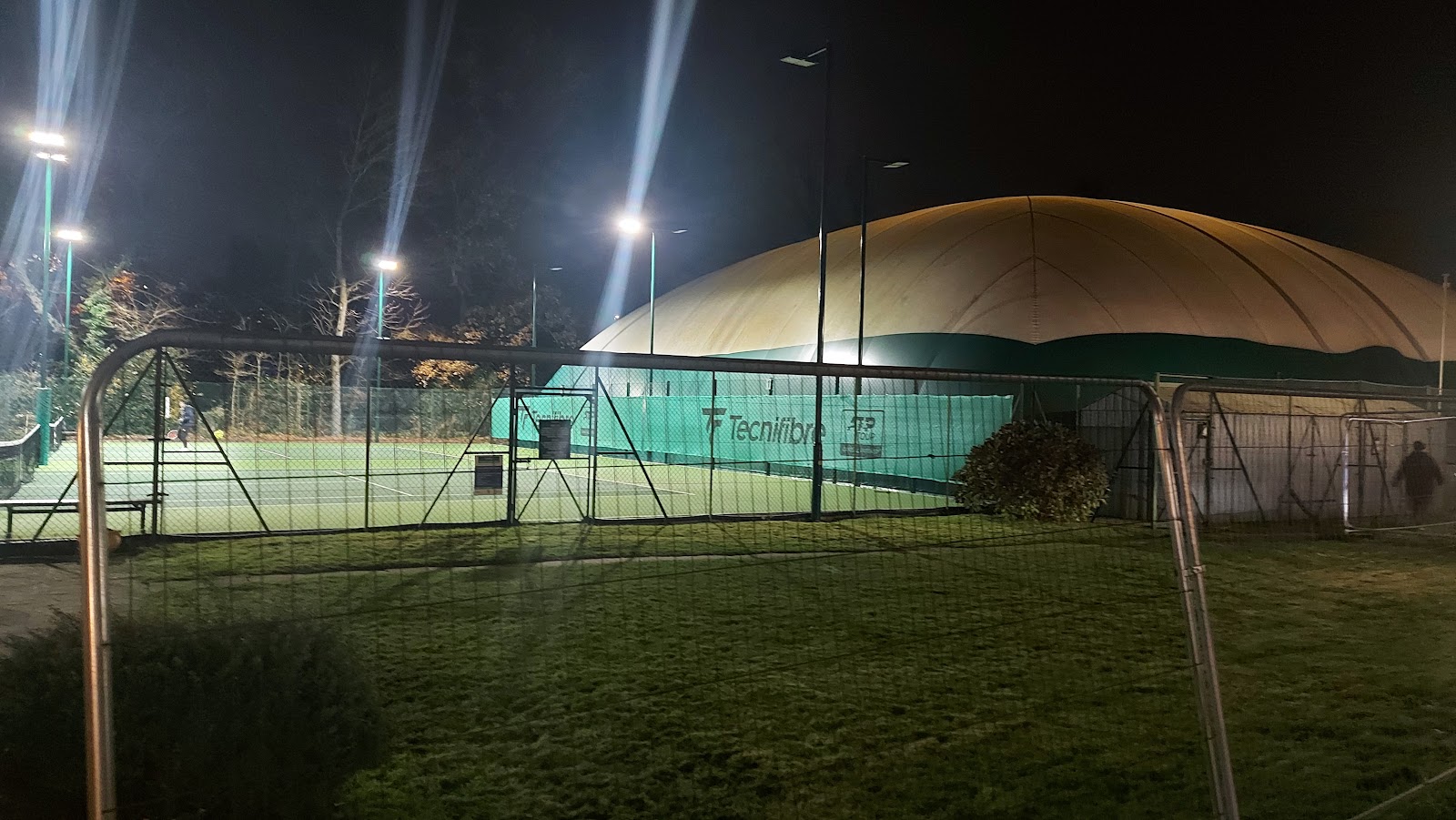 Walton-on-Thames Lawn Tennis Club